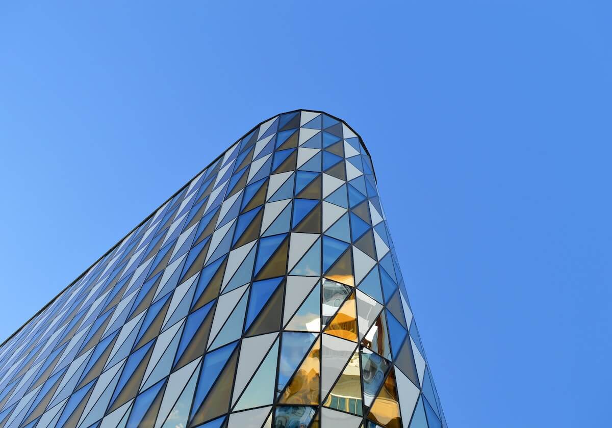 APP下载-利雅得胜利晒队内庆祝马内非洲杯夺冠，C罗为他切蛋糕