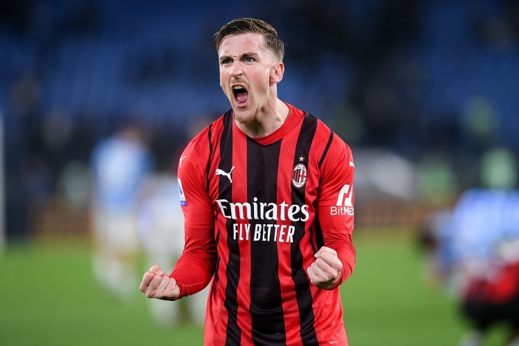 体育直播APP-隆戈：萨勒马科尔斯今日进行单独训练，其余仅希门尼斯缺席训练