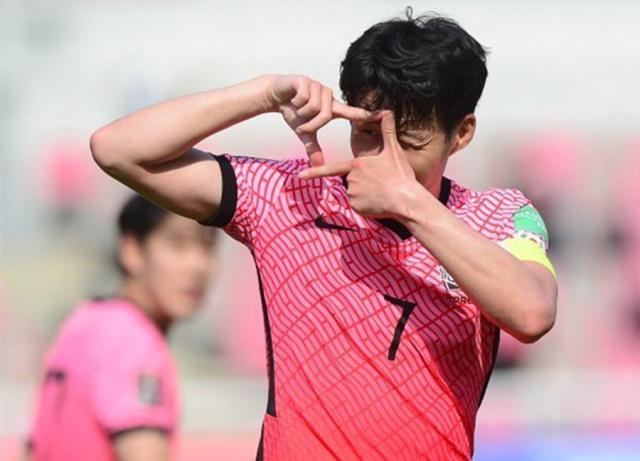 体育直播APP-韩国队12强赛名单孙兴慜带伤参赛 奇诚庸二世回归